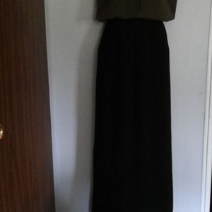 Women mid length skirt.